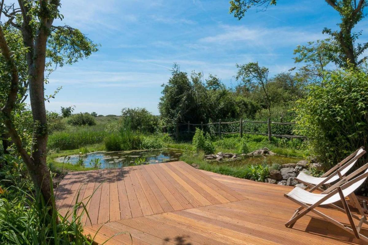 Navigation Cottage On The Historic Sea Lock Overlooking The Nature Reserve Maldon Exterior foto