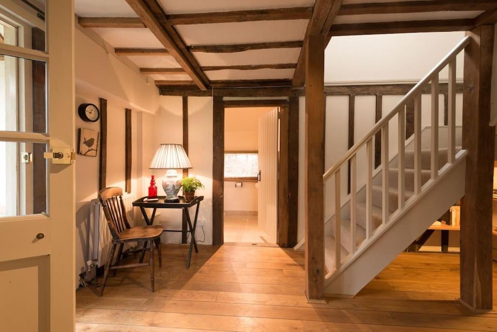 Navigation Cottage On The Historic Sea Lock Overlooking The Nature Reserve Maldon Exterior foto